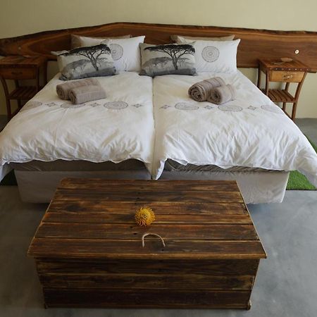 Stellar Overberg Travellers Lodge Napier Екстериор снимка